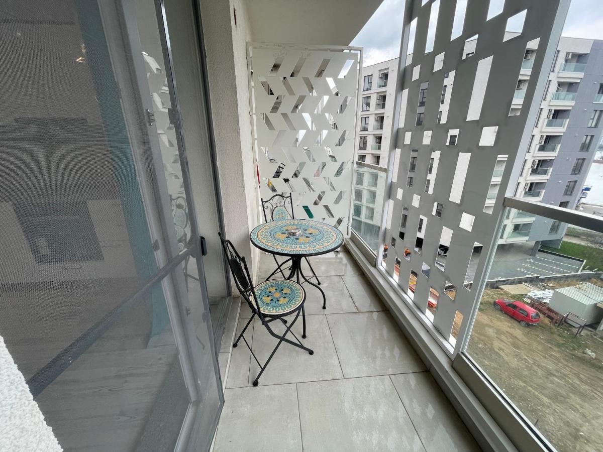 Grand Mamaia Lake Apartments Констанца Экстерьер фото
